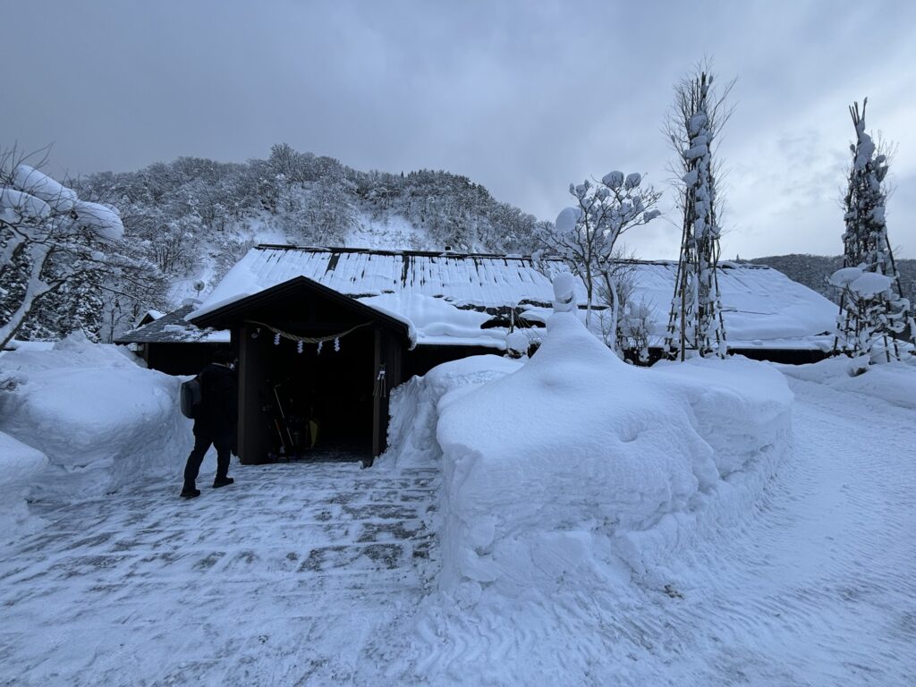 山人に到着、お部屋の設備がすごすぎる！